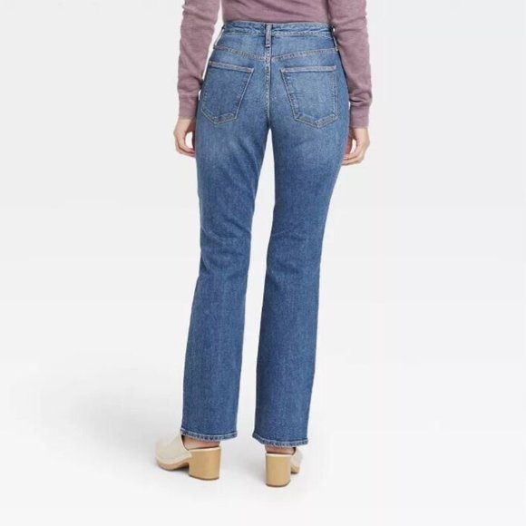 NWT Women's High-Rise Vintage Bootcut Jeans - Universal Thread Medium Wash 14 - Picture 3 of 13
